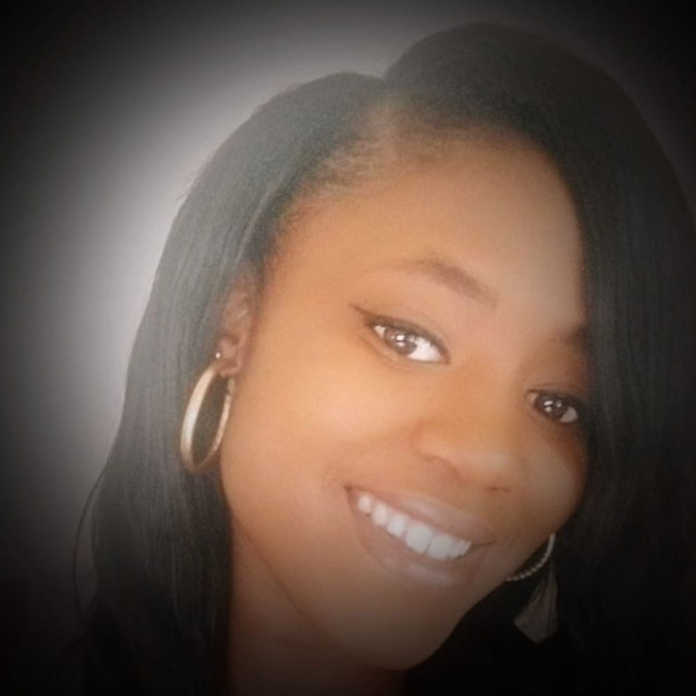 Meet your Posher, Carie